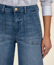 Load image into Gallery viewer, Meg Friendship Jeans
